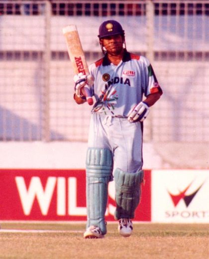 35. 141 (128) ODI vs Australia, Dhaka, 28 October 1998